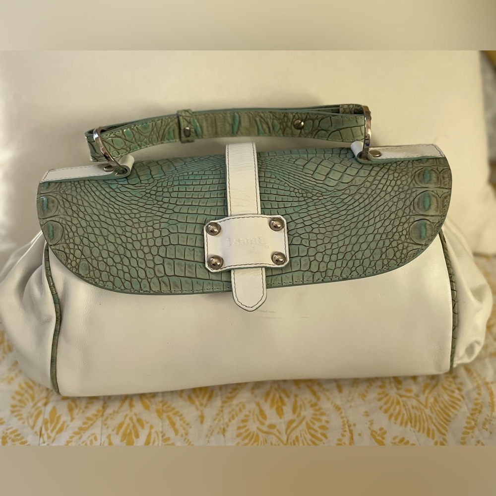 Isanti Italian handbag